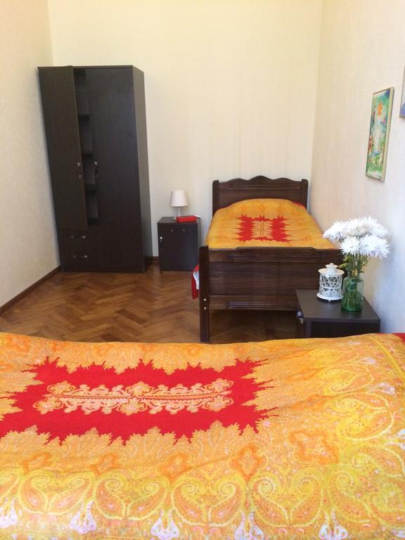 Apartment On Tabidze 3/5 Tbilisi Zimmer foto